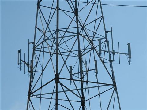 Sprint PCS antennas on an Edison power tower